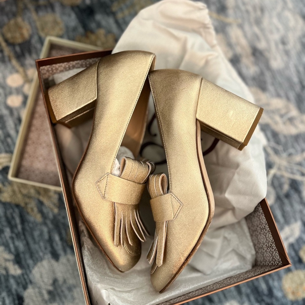 M Gemi The STUDENTI Champagne Gold Metallic Leather Block Heel Loafers Size 38.5